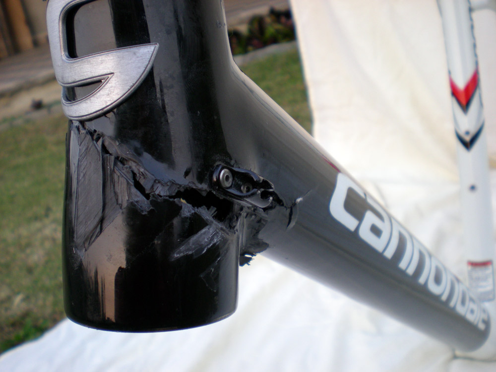 Rottura zona tubo sterzo