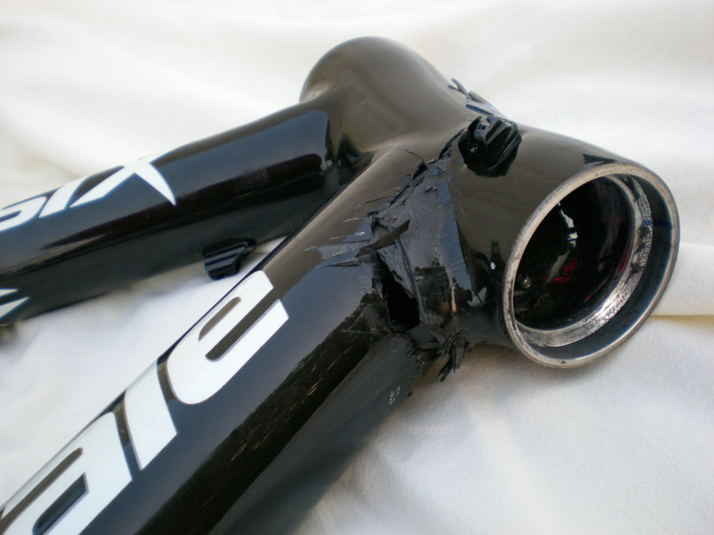 Rottura zona tubo sterzo